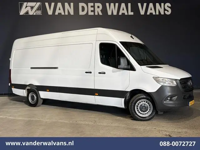 Mercedes-Benz Sprinter 317 CDI 170pk L3H2 Euro6 Airco | Camera | Navigatie | Apple Carplay | Parkeer...