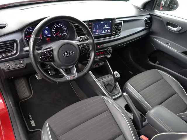 Kia Rio 1.0 TGDI GT-Line Blackpack- Xenon Led, Camera, Stuur/Stoelverwarming, Lane Assist, Keyless