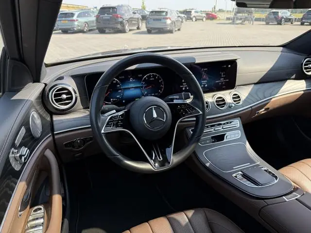 Mercedes-Benz E-klasse 200 Exclusive pano trekh
