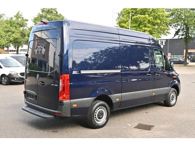 Mercedes-Benz Sprinter 317 CDI L2H2 Pro LED, Geveerde stoel, Navigatie met camera