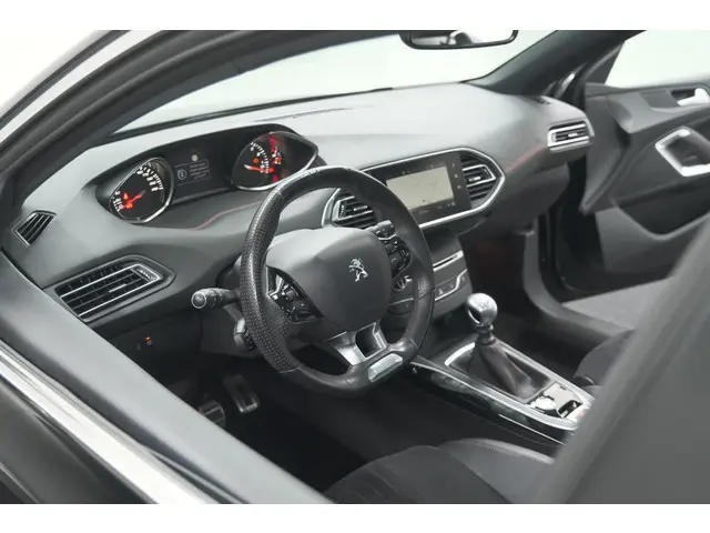 Peugeot 308 SW PureTech 130 GT-line | Trekhaak | Panoramadak | Camera | Alcantara Bekleding | Dodeho...