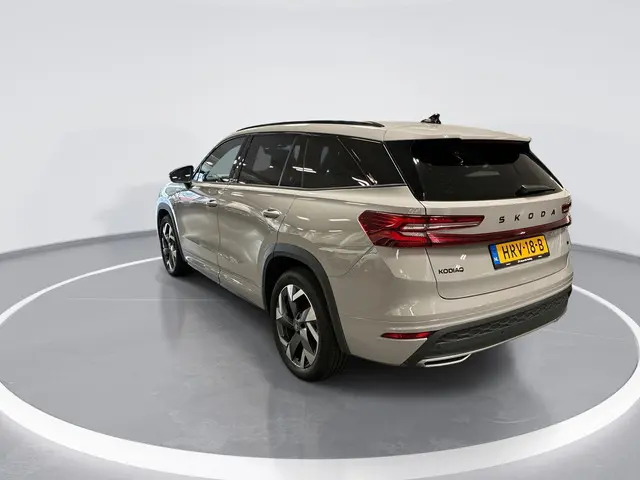 Skoda Kodiaq 1.5 TSI 204pk DSG PHEV Sportline Business · Panoramadak · Wegklapbare Trekhaak · Elek....