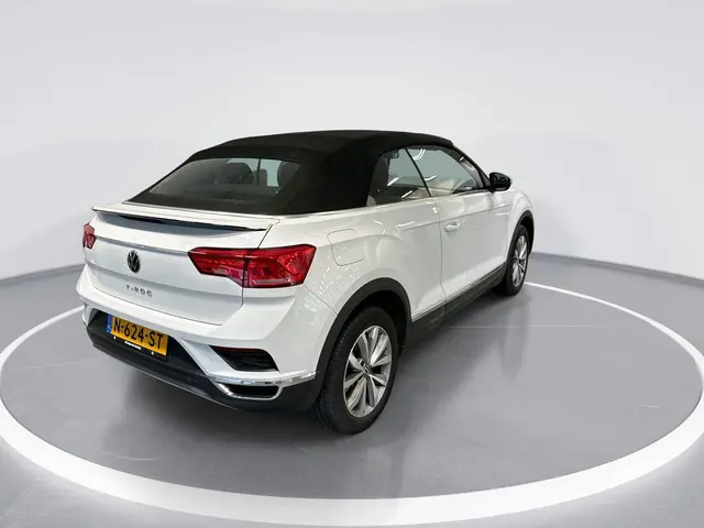 Volkswagen T-Roc Cabrio 1.5 TSI 150pk DSG Style · Apple/Android Car Play · Stoelverwarming · Alarm ·...
