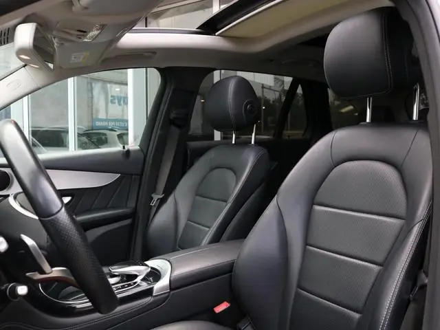 Mercedes-Benz GLC 250 4MATIC AMG Line | Panoramadak | Trekhaak | Adaptive Cruise control