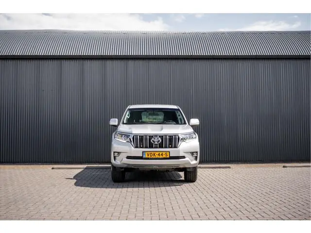 Toyota Land Cruiser 2.8 D-4D | 177 PK | Automaat | 4X4 | 1e Eigenaar | Trekhaak 3.5T | Camera | Crui...