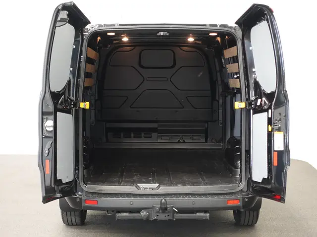 Ford Transit Custom 300 2.0 TDCI L2H1 Trend Automaat Airco Navi Cruisecontrol Camera Parkeersensoren...