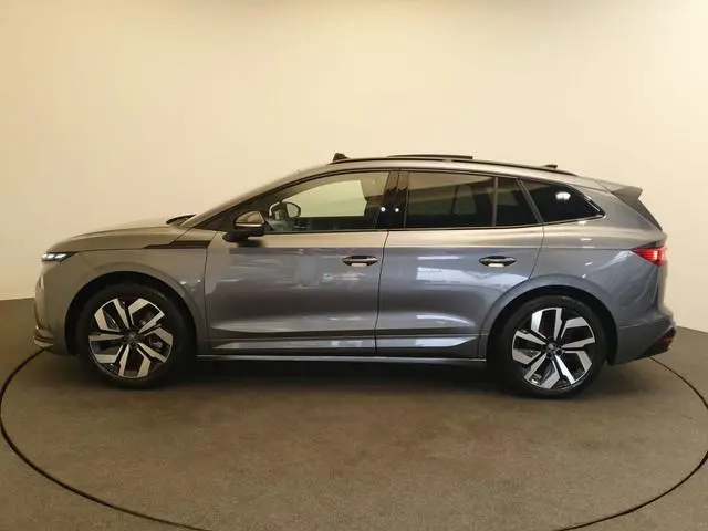 ŠKODA Enyaq 85 Sportline 82 kWh 286pk 2.000kg trekgewicht, Panoramadak, Wegklapbare trekhaak