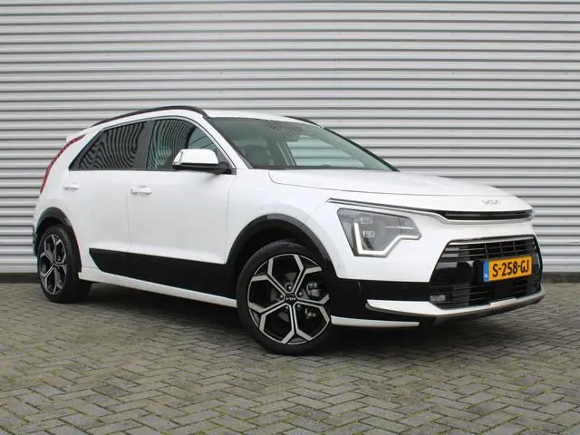 Kia Niro 1.6 GDi Hybrid ExecutiveLine | Stuur-/stoelverwarming + ventilatie | Leer | Schuifdak | 18"...