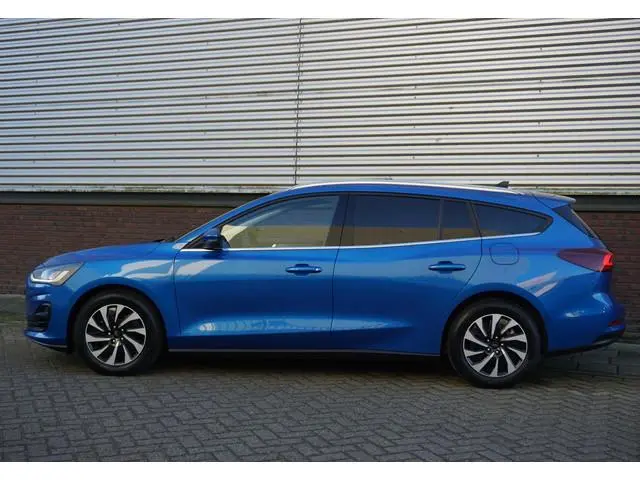 Ford Focus Wagon 1.0 EcoB.125PK Hybrid Titanium X/Panoramadak/ Zeldzaam Compleet!!!
