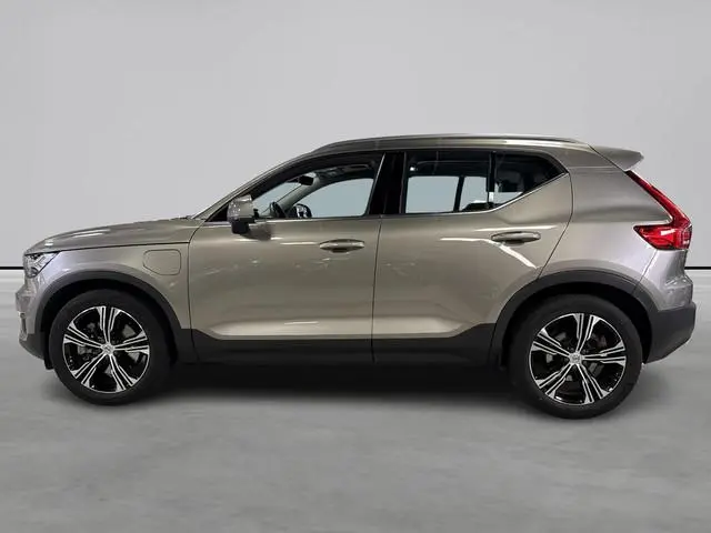 Volvo XC40 1.5 T5 Recharge Inscription | Leder | Panoramadak | Trekhaak | NL auto | Rijklaarprijs