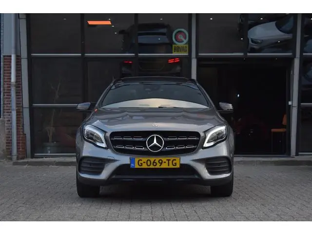 Mercedes-Benz GLA-klasse 180 AMG Line Pano Keyless Camera LED