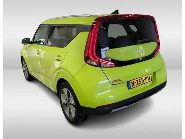 Kia e-Soul DynamicPlusLine 64 kWh-SOH 100% / Warmtepomp / Schuifdak / Cruise-ctr. / Apple Carplay /...
