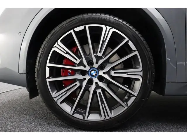 BMW iX2