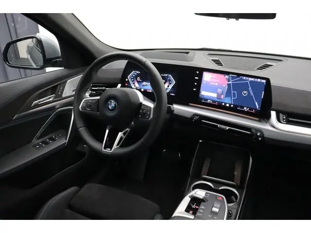 BMW iX2