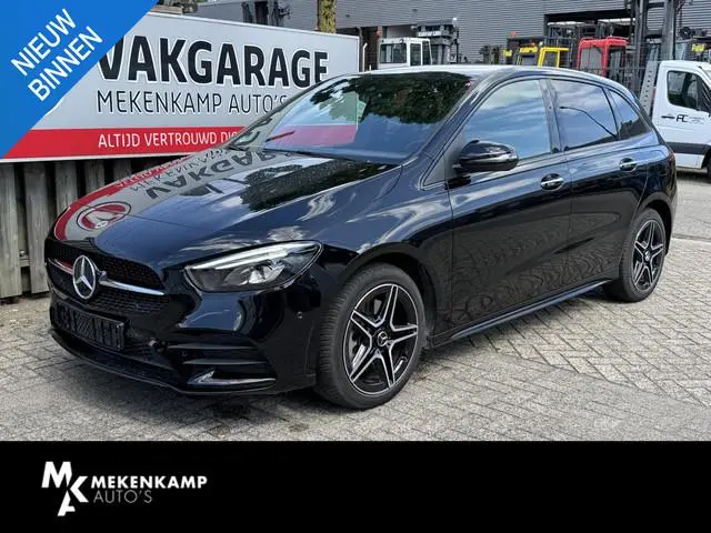 Mercedes-Benz B-klasse 250 e AMG Line 18''/Dodehoek/Camera/Keyless/Sfeerverlichting/DAB/PDC v+a/Stoe...