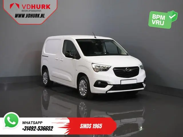Opel Combo Electric 50kWh 285 WLTP 3 Pers./ Standkachel/ Snellader/ Stoelverw./ Stuurverw./ Keyless/...