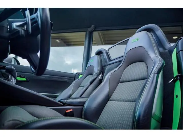 Porsche 718 Boxster 2.0 T / NL Auto / 18-Voudig / Carplay / Approved / Camera