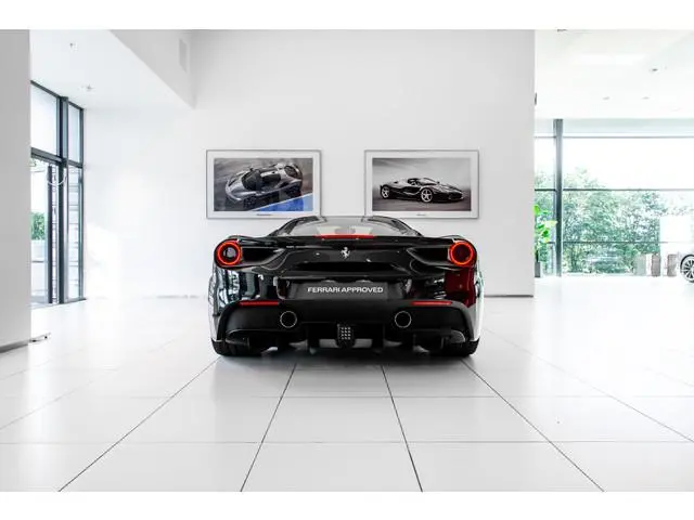 Ferrari 488