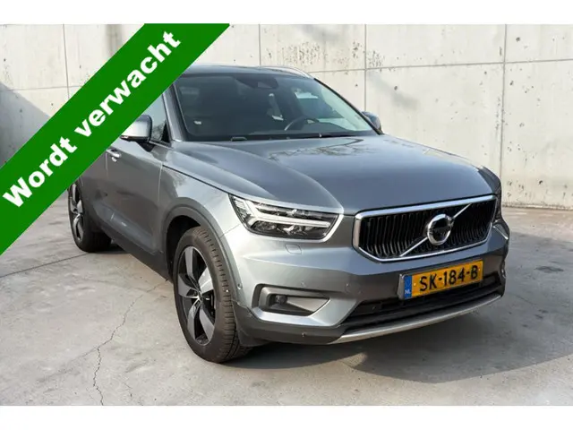 Volvo XC40 2.0 T5 AWD 184kW/250pk Aut8  Intro Edition PANORAMADAK + HARMAN/KARDON + ADAPT.CRUISE + 3...