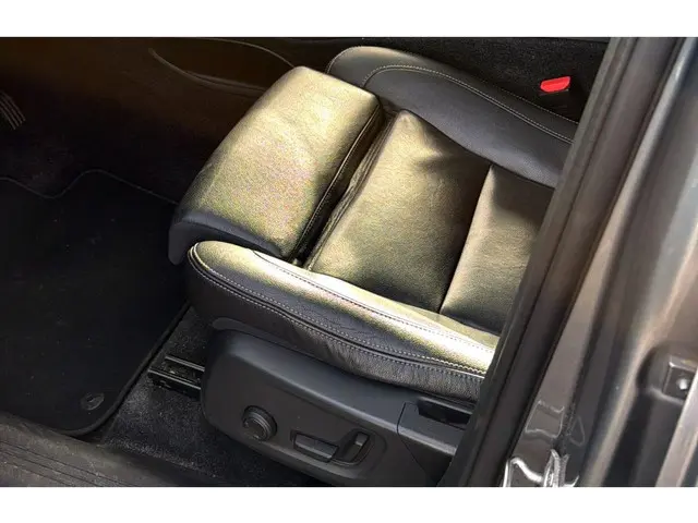 Volvo XC40 2.0 T5 AWD 184kW/250pk Aut8  Intro Edition PANORAMADAK + HARMAN/KARDON + ADAPT.CRUISE + 3...