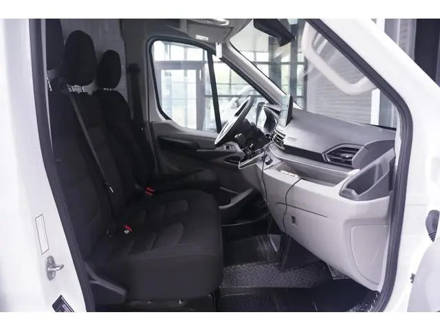 Maxus Deliver9