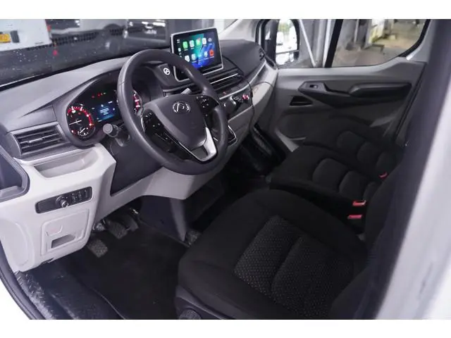 Maxus Deliver9