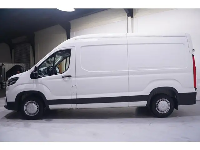Maxus Deliver9