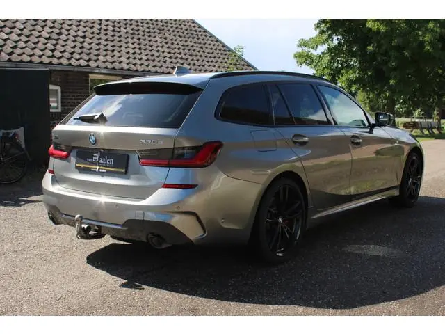 BMW 3-serie Touring 330e xDrive High Executive M-SPORT NAVI LED VIRTUAL TH 84000KM!!!