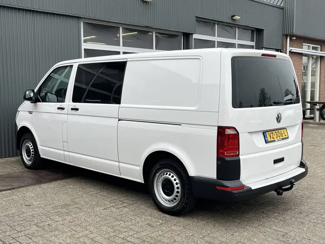 Volkswagen Transporter 2.0 TDI L2H1 DC 4Motion 150pk 2x Schuifdeur 4x4 Btw en Bpm vrij!! Airco Cruis...