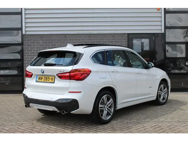 BMW X1 sDrive20i Centennial High Executive / M sport / Panoramadak / N.A.P.