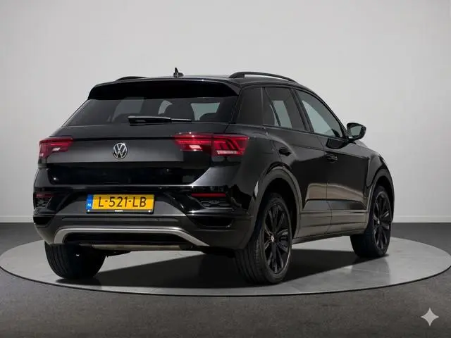 Volkswagen T-Roc 1.5 TSI Sport | Carplay | Navigatie via App | Achteruitrijcamera | Led Koplampen |