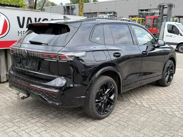 Volkswagen Tiguan 1.5 eHybrid R-Line Black Style 272pk 20"/VOL Leder + memory/Trekhaak/Harman Kardon...