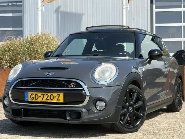 MINI 3-Deurs 2.0 Cooper S Chili Serious Business 192pk | Bluetooth | Cruise control | Elektrisch sch...