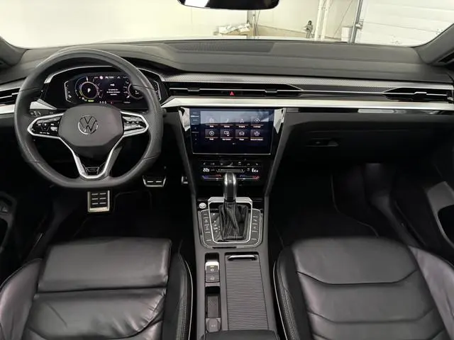 Volkswagen Arteon Shooting Brake 1.4 eHybrid R-Line | ALL-IN PRIJS | KUIPSTOELEN | TREKHAAK | SCHUIF...
