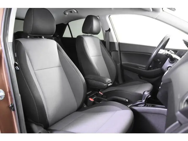 Hyundai i20 1.4i i-Vision Automaat *Navigatie*Camera*Stoelverwarming*