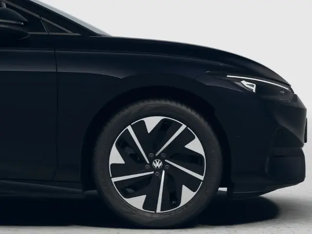 Volkswagen ID.7 Pro Limited Edition 77 kWh accu 286 PK · Draadloze telefoonlader · 360 camera · verwarmde voorstoelen · Trekhaak inklapbaar, met elektrische ontgrendeling ·