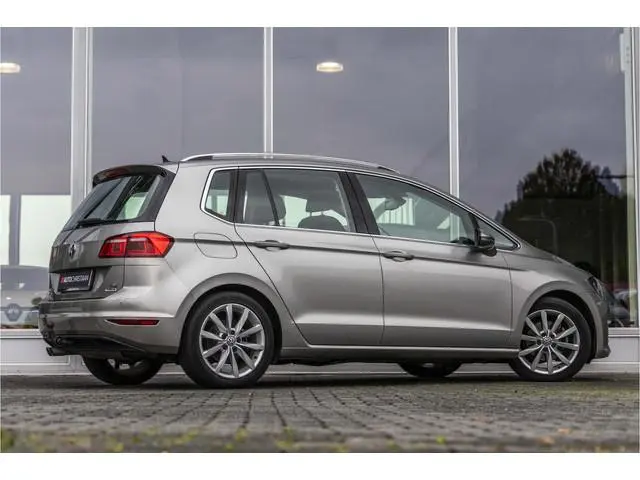 Volkswagen Golf Sportsvan 1.4 TSI Highline | Automaat | E-Trekhaak | Camera