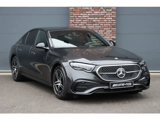Mercedes-Benz E-klasse 220 d AMG Line | Hyperscreen | Distronic | Memory | Surround Camera | Keyless...