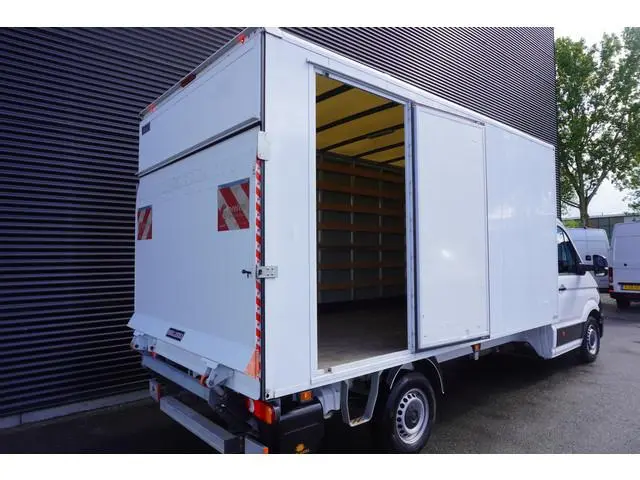 Volkswagen Crafter 140pk Automaat Bakwagen Laadklep zijdeur Apple Carplay Airco Cruise control