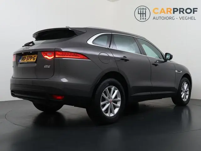 Jaguar F-PACE 2.0 Pure AWD 20d Navigatie | Camera | Trekhaak |