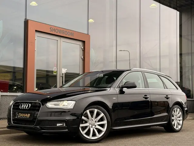 Audi A4 Avant 1.8 TFSI Pro Line S-Line | Stoelverwarming | V + A Parkeersensoren | Bluetooth | Navigatie |