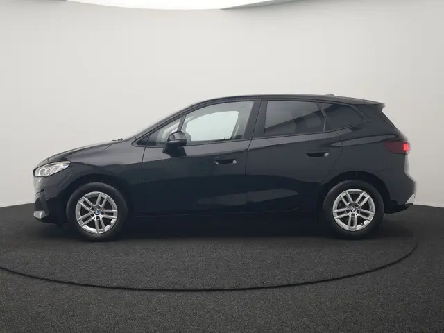 BMW 2-serie Active Tourer 218i Executive 136pk Dealer O.H | Widescreen Navi | Camera | Voorstoelen V...