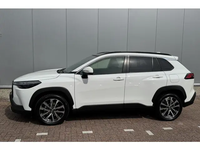 Toyota Corolla Cross 1.8 Hybrid Executive Edition Panoramadak, Dodehoekdetectie, Parkeersensoren voo...