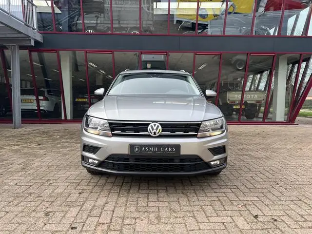 Volkswagen Tiguan 1.4 TSI Comfortline Business | ACC | PDC | Stoelverw./massage | Navi | Elektr. kle...
