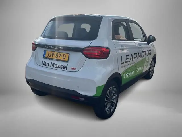 Leapmotor T03 Design 37.3 kWh | Parkeer camera | LM velgen | Panorama dak