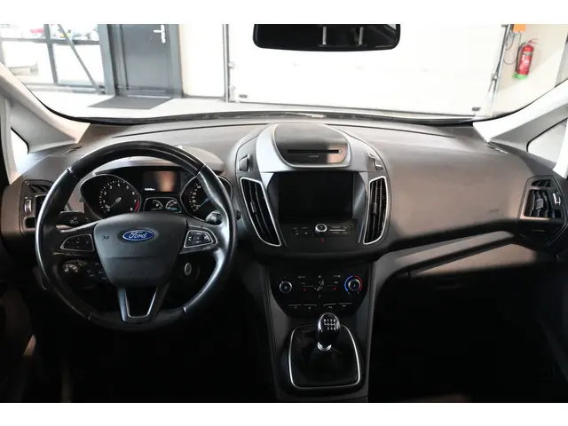 Ford Grand C-Max 1.0 Trend 7 Persoons Clima Navigatie LED Trekhaak Rijklaarprijs Inruil Mogelijk!