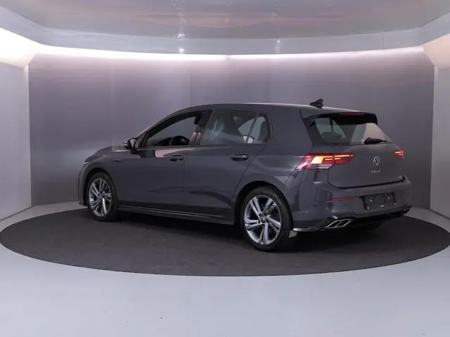 Volkswagen Golf 1.5 eTSI R-Line 130 pk Automaat (DSG) | Navigatie via App | Parkeersensoren | Autom....