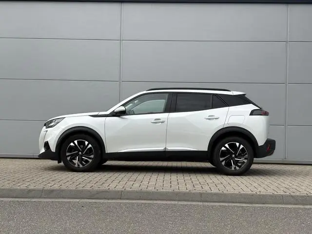 Peugeot 2008 1.2 PureTech Allure | Camera | Cruise Control | Parkeerhulp | Climate Control | Apple C...