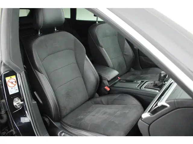 Volkswagen Arteon Shooting Brake 2.0 TSI 190pk DSG R-Line Business+ Keyless Panoramadak DCC Camera S...