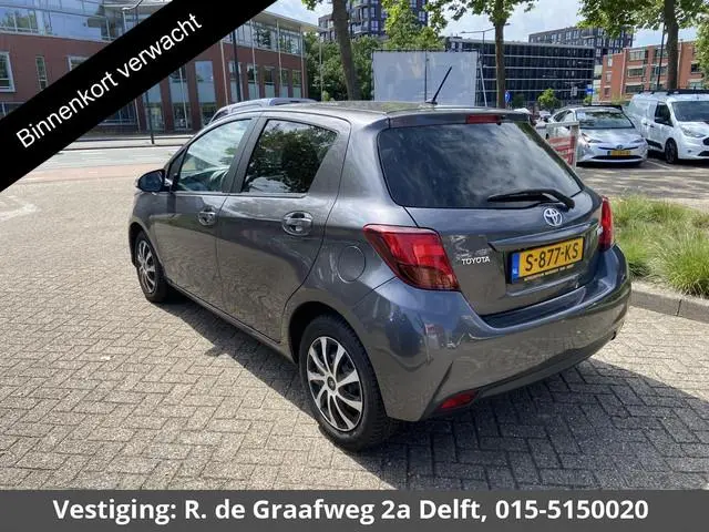 Toyota Yaris 1.0 VVT-i Now | Achteruitrijcamera | Airco | Bluetooth |